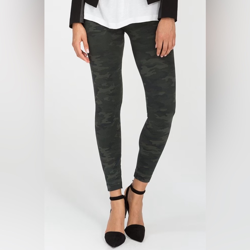 NWOT Spanx Camo Leggings